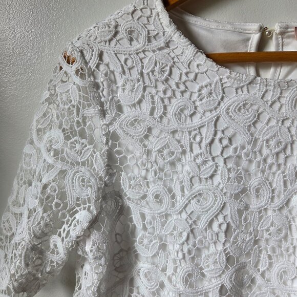 LIKE NEW PHILOSOPHY WHITE LACED TOP SIZE SMALL - Picture 3 of 13
